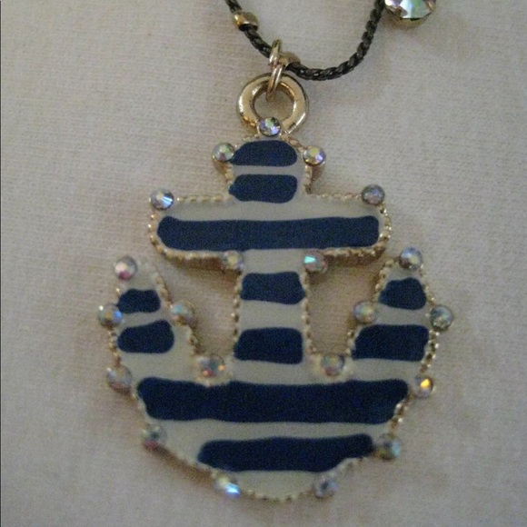 Betsey Johnson Anchor & Bee Necklace Ivy League - Picture 4 of 6